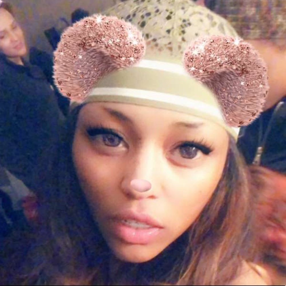 Meet your Posher, Porchaya